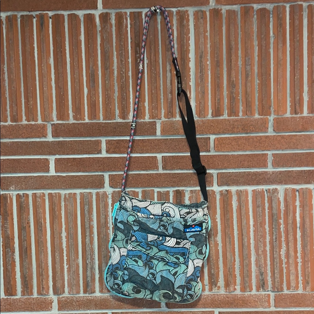 Kavu Wave Pattern Crossbody Bag